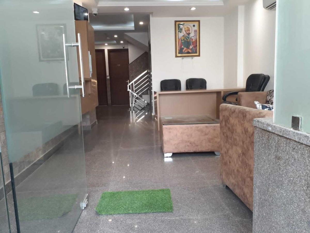Hotel O Daffodils Near Aravali Biodiversity Park Gurgaon Exterior photo